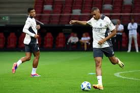 引了世界范 引了世界范